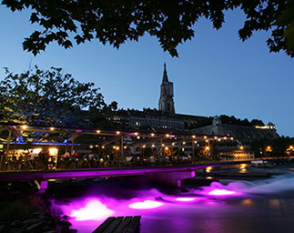 Berner Altstadt mit Aaresicht am Abend